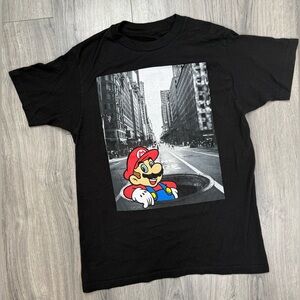 Mario Tshirt Men’s Medium Black Red‎ Super Bros Luigi Nintendo World Adult Wii